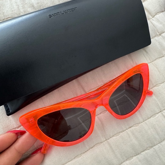 🍊Saint Laurent Red Sunglasses Accessories - Picture 1 of 4